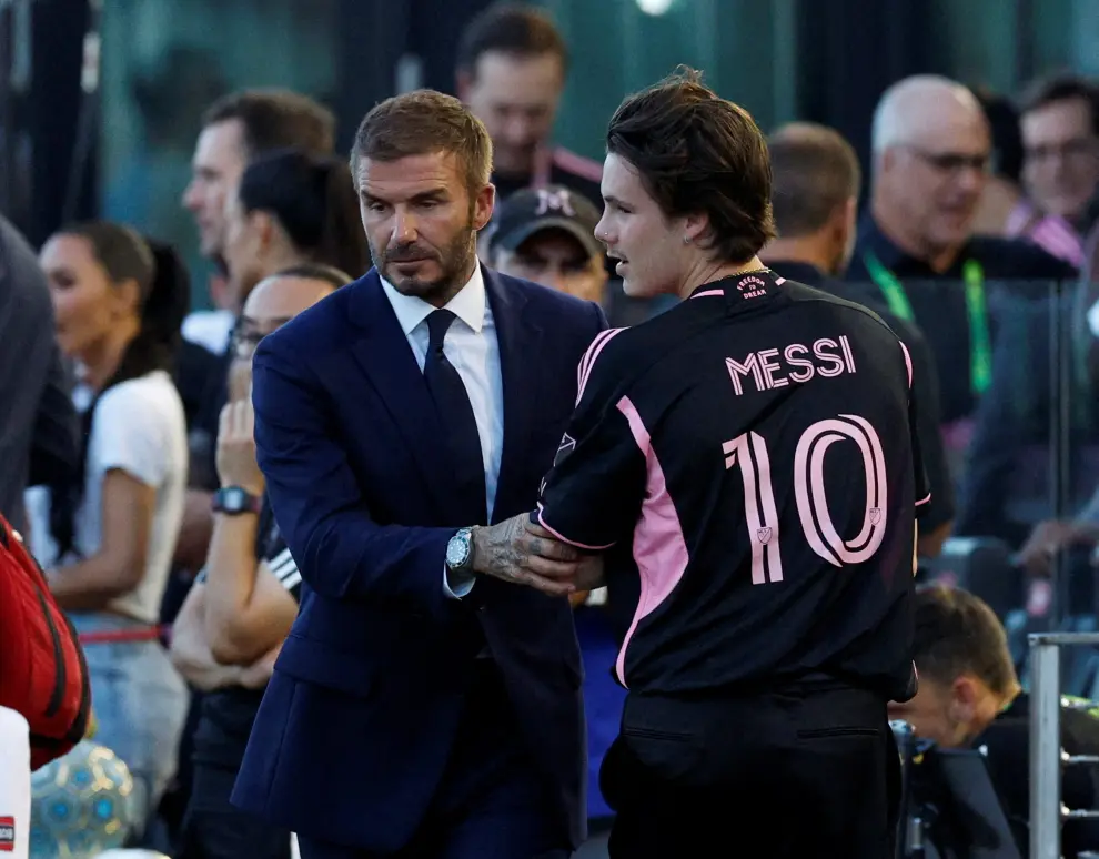 Soccer Football - Leagues Cup - Group J - Inter Miami v Cruz Azul - DRV PNK Stadium, Fort Lauderdale, Florida, United States - July 21, 2023 Inter Miami owner David Beckham with his son Cruz are seen before the match REUTERS/Marco Bello SOCCER-USA-MIA-CAZ/MESSI