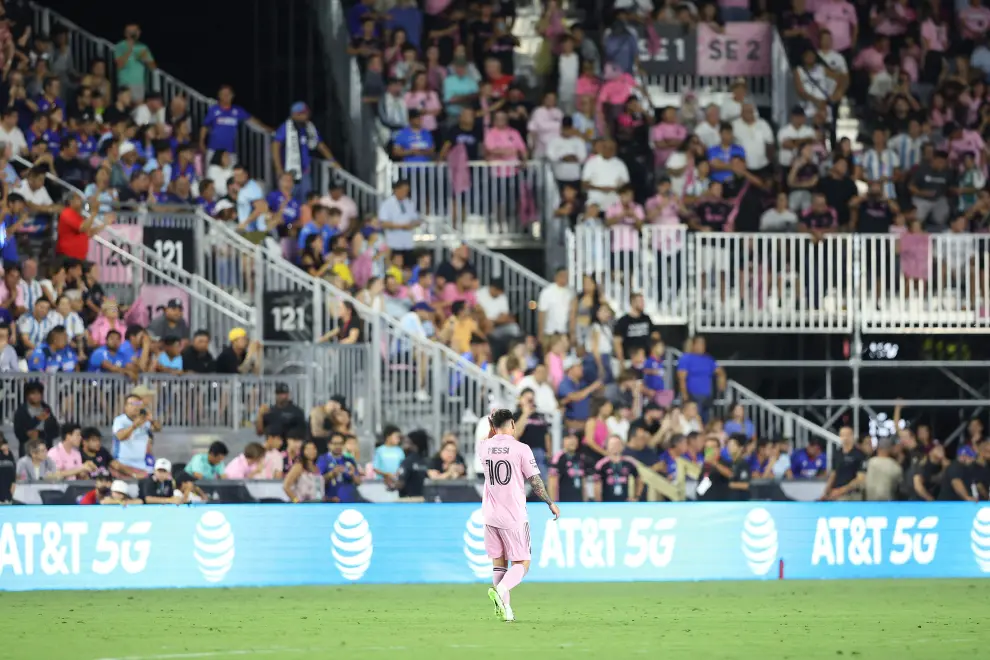 Jul 21, 2023; Fort Lauderdale, FL, USA; Inter Miami CF forward Lionel Messi (10) in action against Cruz Azul during the second half at DRV PNK Stadium. Mandatory Credit: Nathan Ray Seebeck-USA TODAY Sports SOCCER-USA/