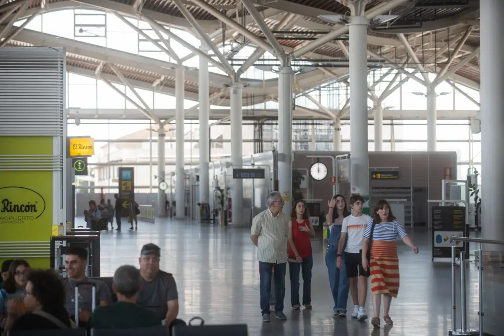 Actividad en el aeropuerto de Zaragoza en julio de 2023.