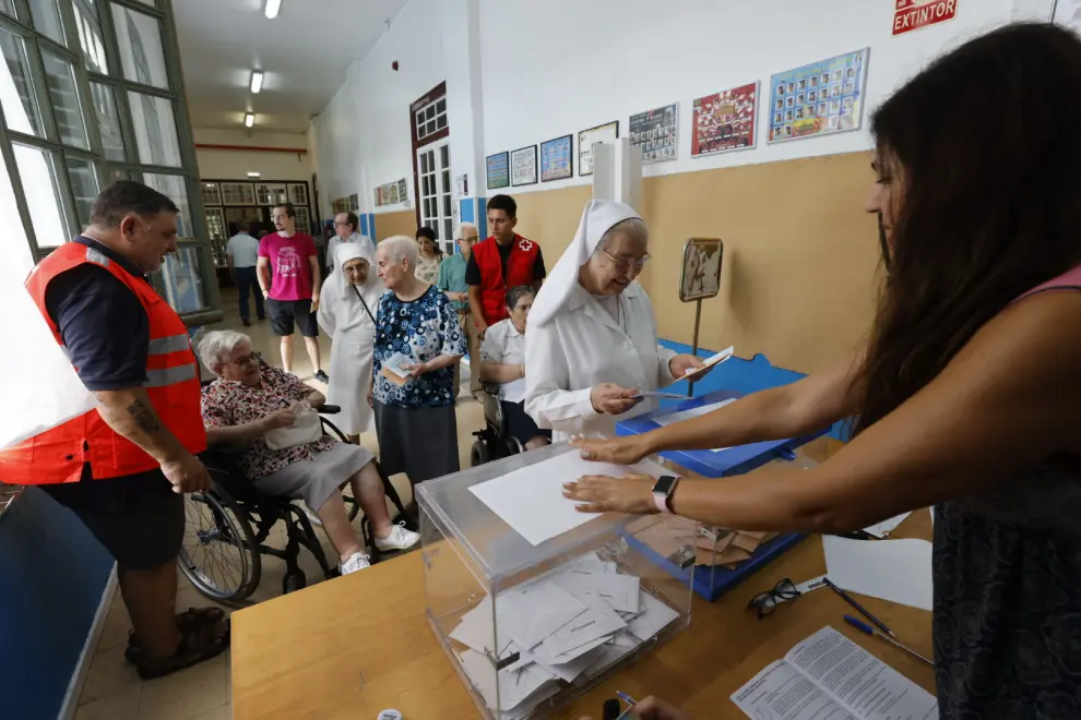 Elecciones generales 2023: ambiente de votaciones en los colegios electorales de Zaragoza
