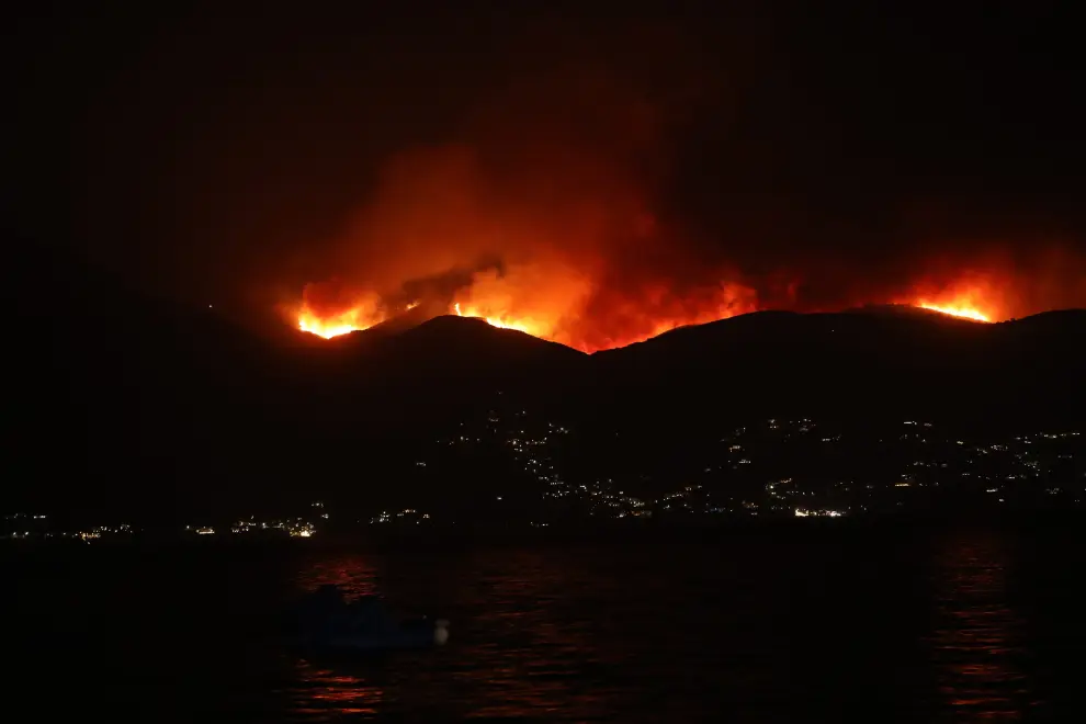 Incendio en el monte Pantokrator en Corfú, Grecia