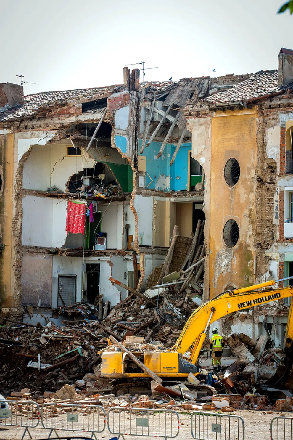 Foto del edificio en ruinas en Calatayud, donde ha muerto un hombre al derribarse la vivienda