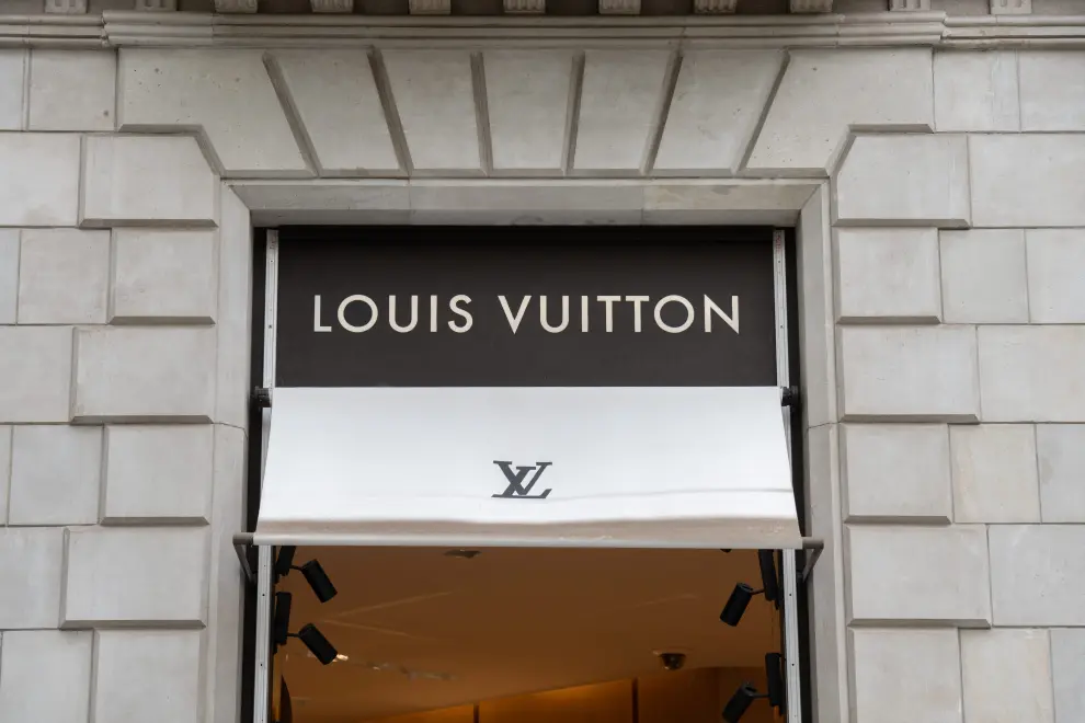 Roban en la tienda de Louis Vuitton de paseo de Gràcia de Barcelona