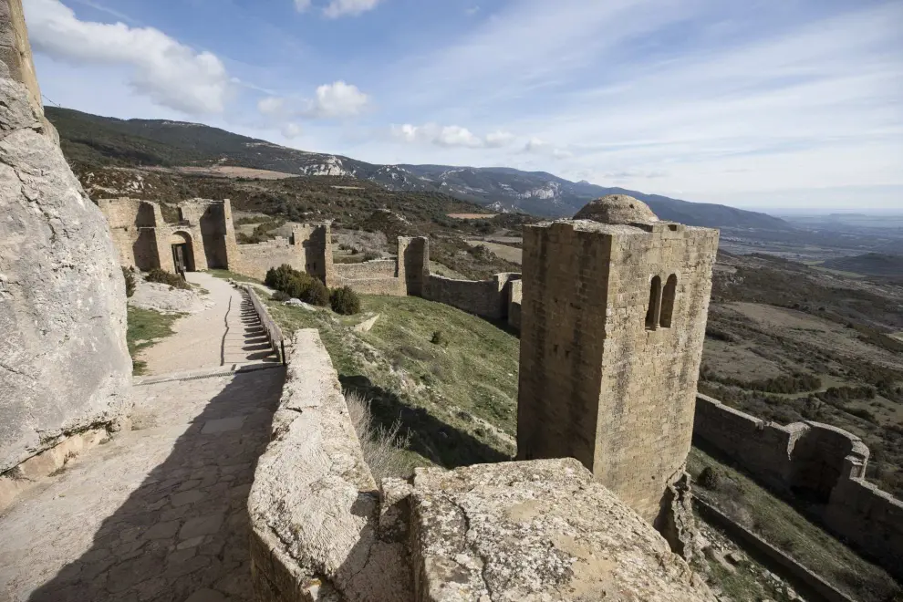 Murallas del Castillo de Loarre