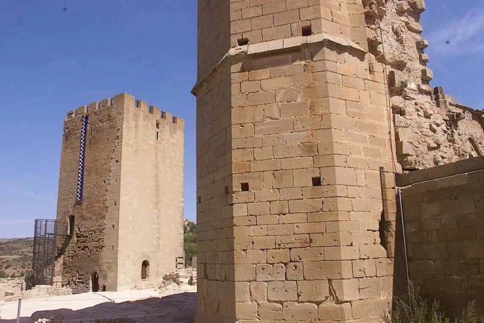Castillo de la Peña de Ayllón en Uncastillo