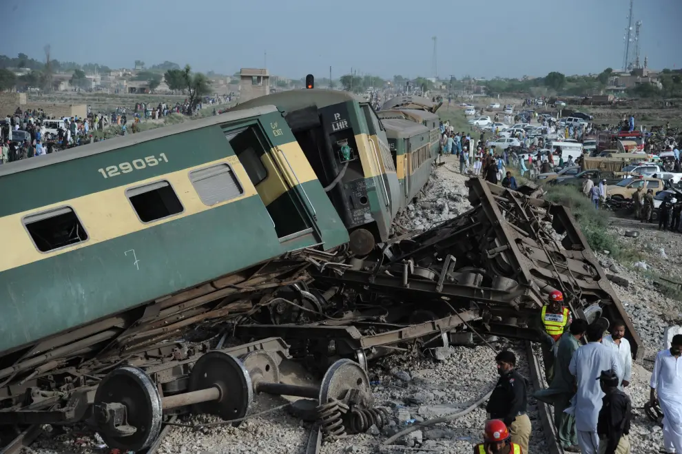 Foto del accidente ferroviario en la ciudad de Nawabshah, en el sur de Pakistán PAKISTAN TRAIN ACCIDENT