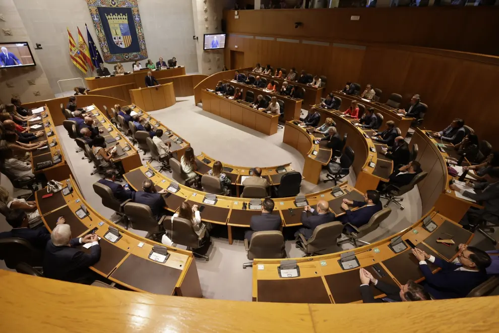 Primera jornada del pleno de investidura de Jorge Azcón en las Cortes de Aragón.