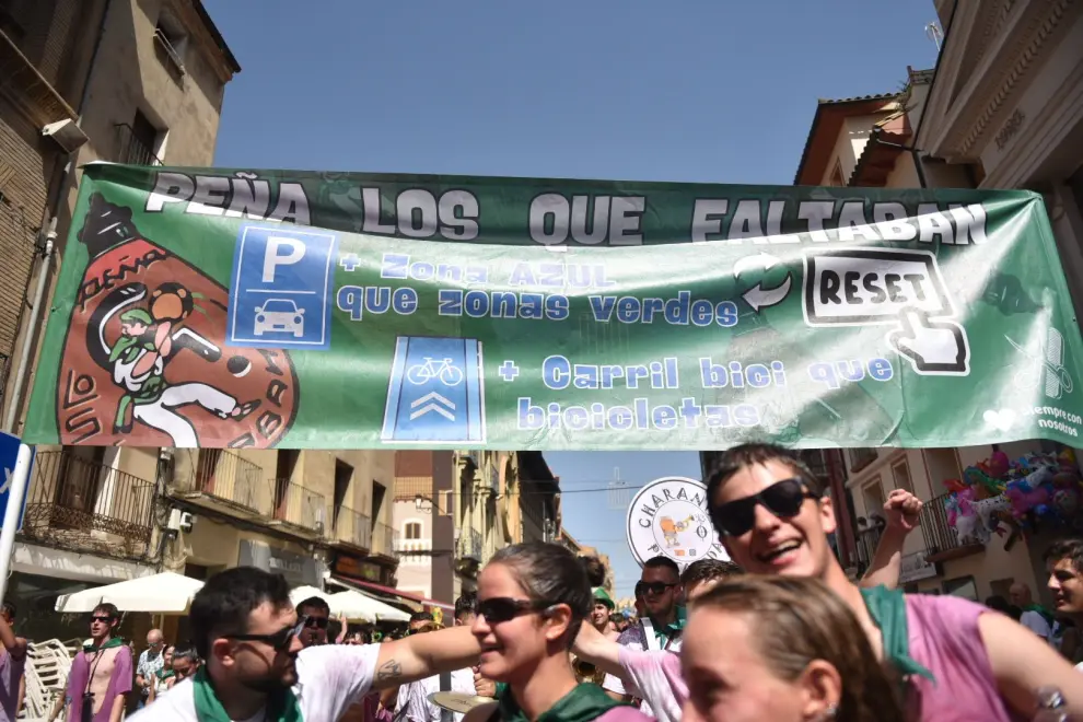 Pancartas de las peñas de Huesca.