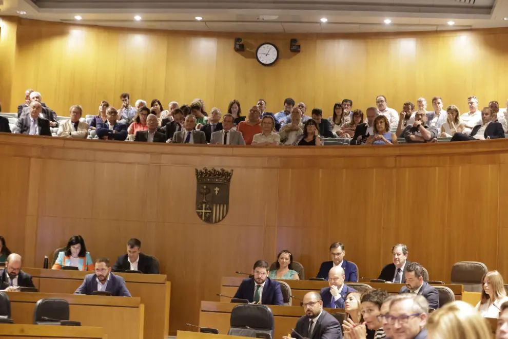Segunda sesión del pleno de investidura de Azcón en las Cortes