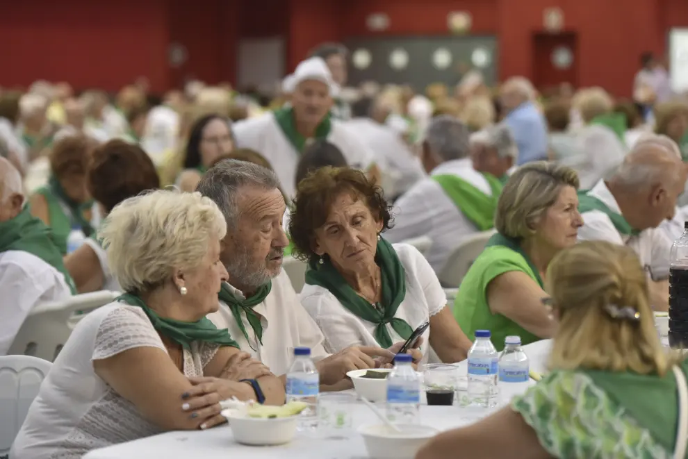 Fotos del Homenaje a los mayores en las Fiestas de San Lorenzo.