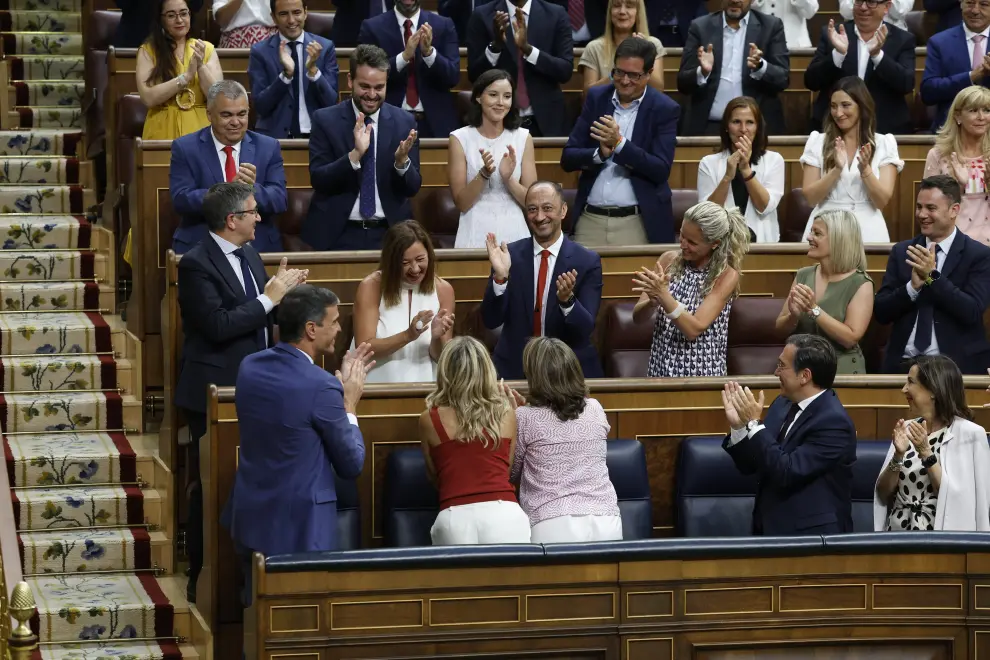 La diputada balear Francina Armengol muestra su alegría tras ser elegida presidenta de la Cámara Baja en la sesión constitutiva de las Cortes Generales