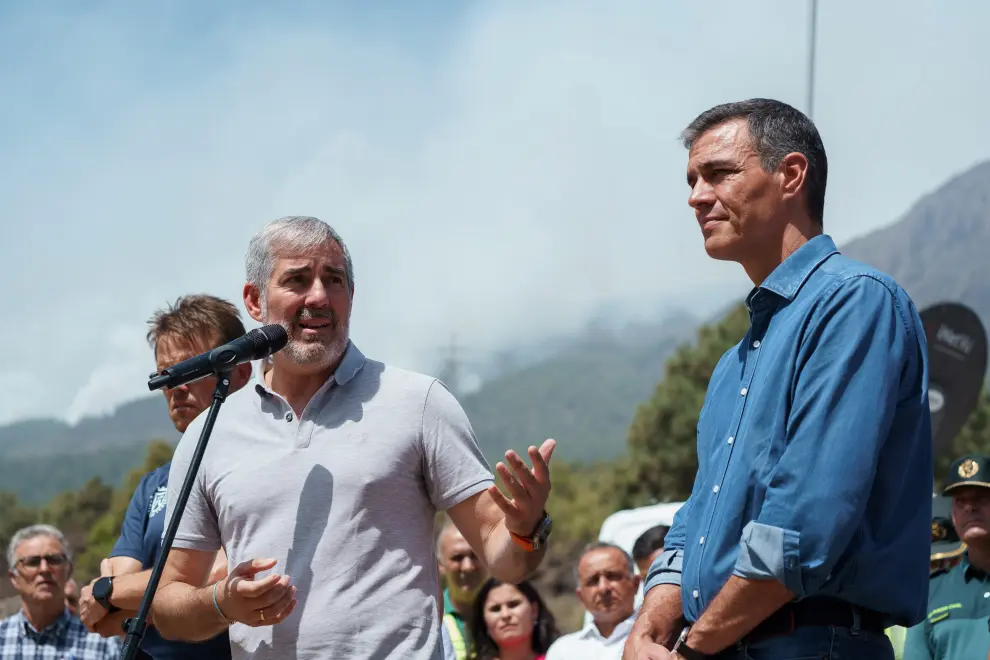 El presidente en funciones Pedro Sánchez ha visitado la zona afectada por el incendio en Tenerife