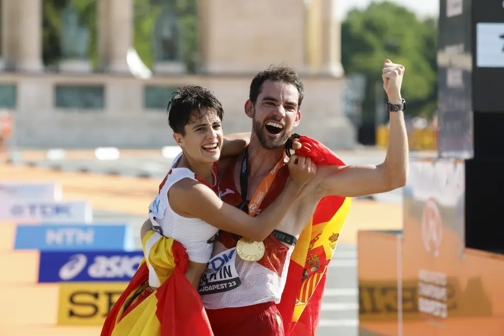Los atletas españoles Álvaro Martín y María Pérez, medallas de oro de los 35 kilómetros marcha en Budapest