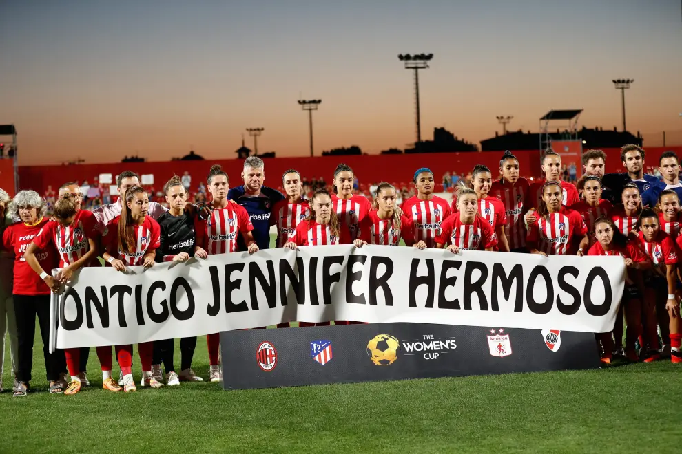 Jugadoras del Atlético de Madrid muestran su solidaridad con la futbolista Jenni Hermoso.