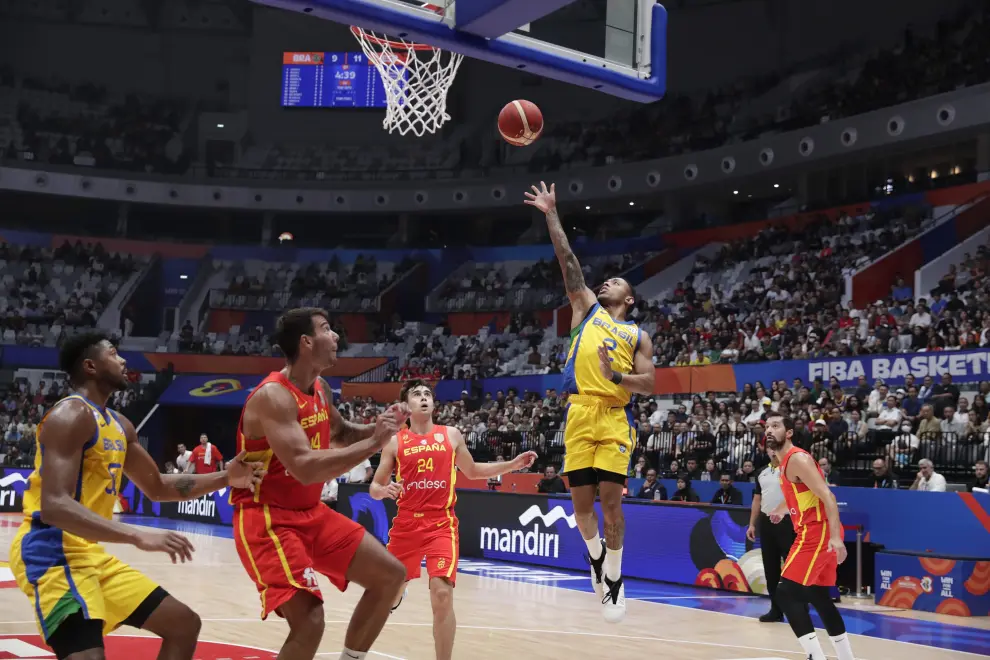 Basketball - FIBA World Cup 2023 - First Round - Group G - Brazil v Spain - Indonesia Arena, Jakarta, Indonesia - August 28, 2023 Spain players line up during before the match REUTERS/Willy Kurniawan BASKETBALL-WORLDCUP-BRA-ESP/