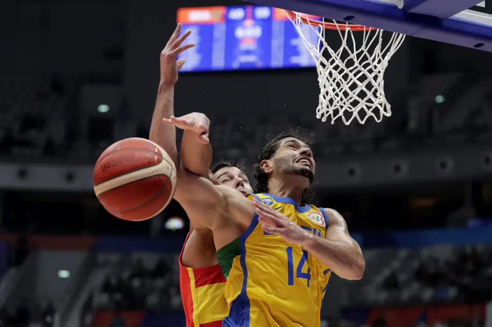 Basketball - FIBA World Cup 2023 - First Round - Group G - Brazil v Spain - Indonesia Arena, Jakarta, Indonesia - August 28, 2023 Spain coach Sergio Scariolo reacts REUTERS/Willy Kurniawan BASKETBALL-WORLDCUP-BRA-ESP/