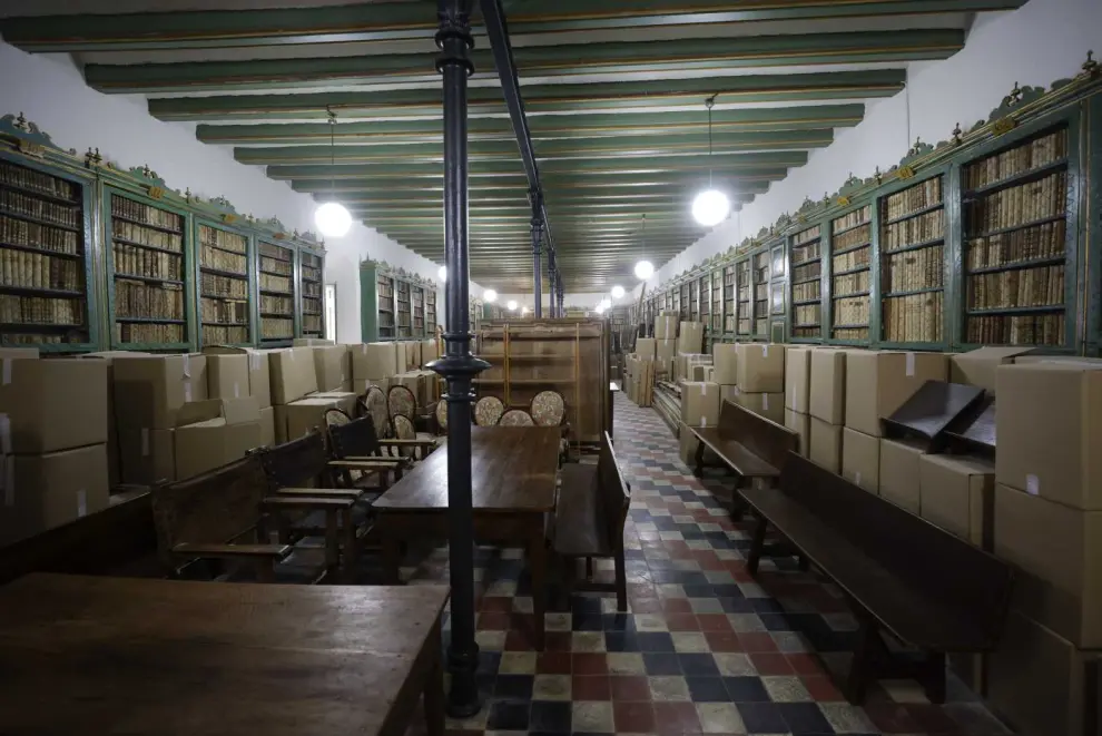 Una sala de la biblioteca del Real Seminario de San Carlos