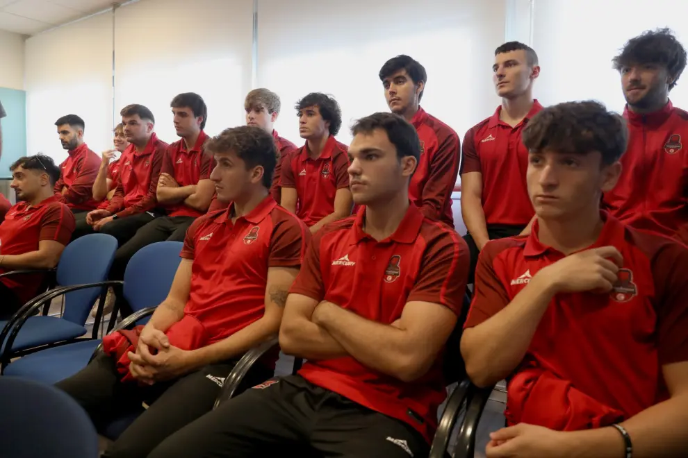 Presentación del Balonmano Casademont Zaragoza en las instalaciones de la planta de Contazara