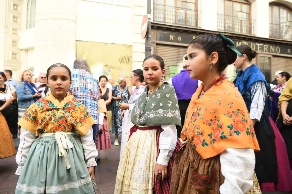 Desfile callejero del festival Eifolk 2023, el Encuentro Internacional de Folklore 'Ciudad de Zaragoza'