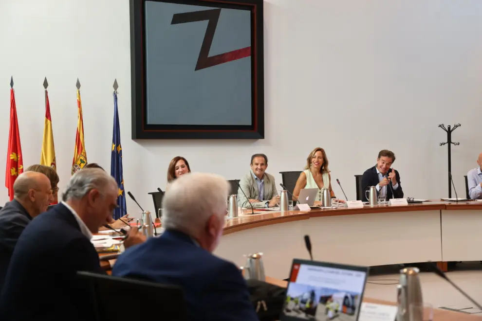 Chueca inicia el curso político con el objetivo de que Zaragoza tenga nuevos presupuestos en enero.