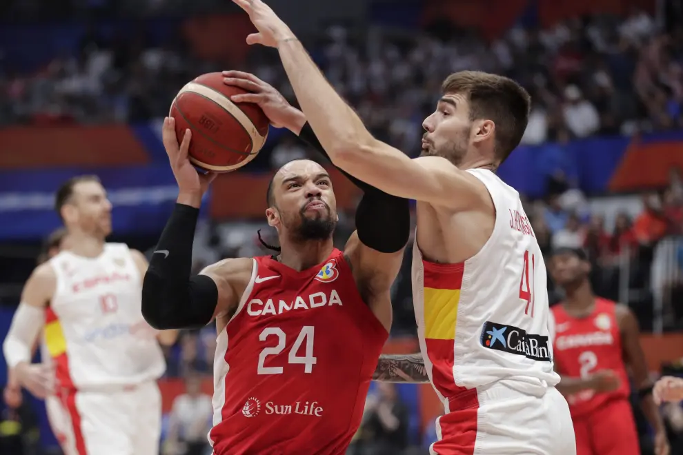 Partido de la FIBA World Cup 2023 que enfrenta a España y Canadá.