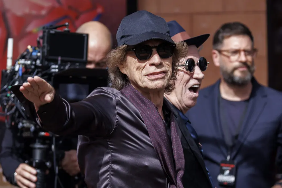 Los Rolling Stones han presentado su primer disco en casi 20 años en un teatro ante cientos de fans y periodistas.