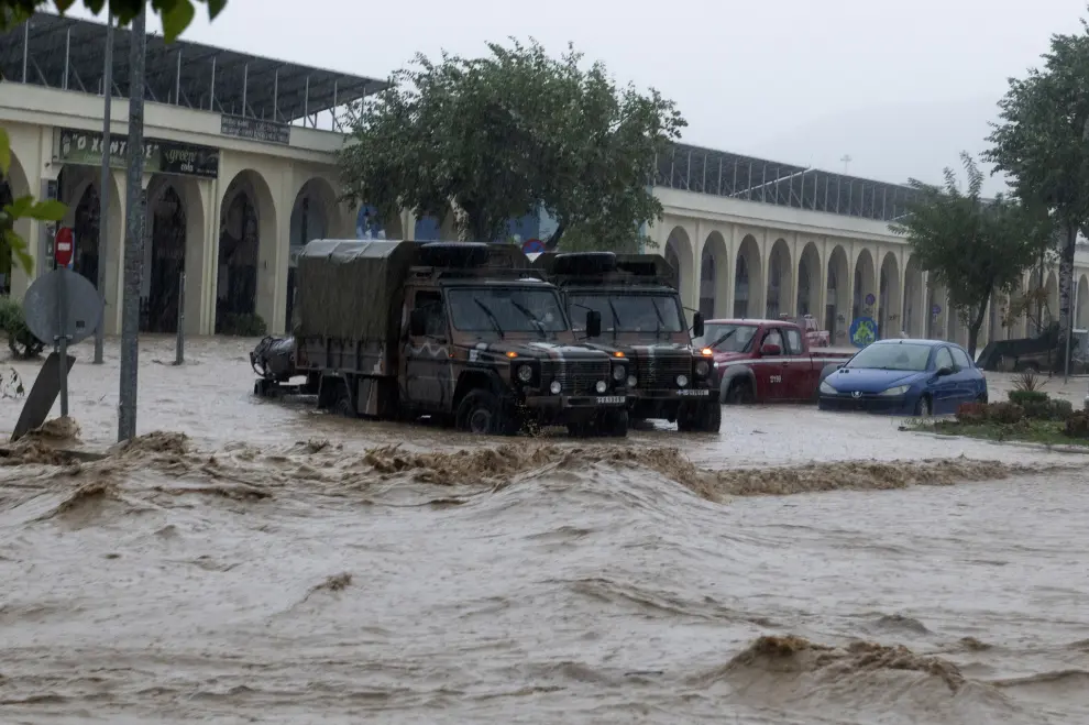 Volos (Greece), 06/09/2023.- Greek Army trucks arrive to aid residents during the storm named Daniel in the area of Volos, Magnesia, Greece, 06 September 2023. A man died as unprecedented bad weather conditions have stricken the region of Magnesia and the city of Volos on 05 September. Meanwhile, the region of Magnesia was faced with heavy storm overnight which lasted for over 10 hours and the phenomena are expected to continue until 06 September. (tormenta, Grecia) EFE/EPA/HATZIPOLITIS NICOLAOS
