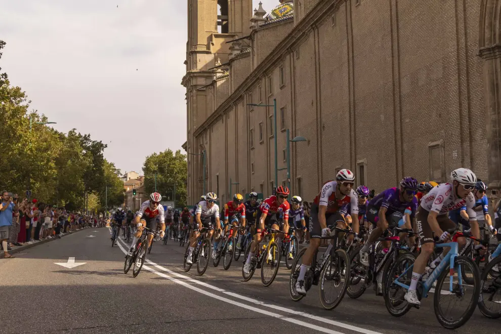 La Vuelta Ciclista a España 2023 llega Zaragoza: ambiente en la calle