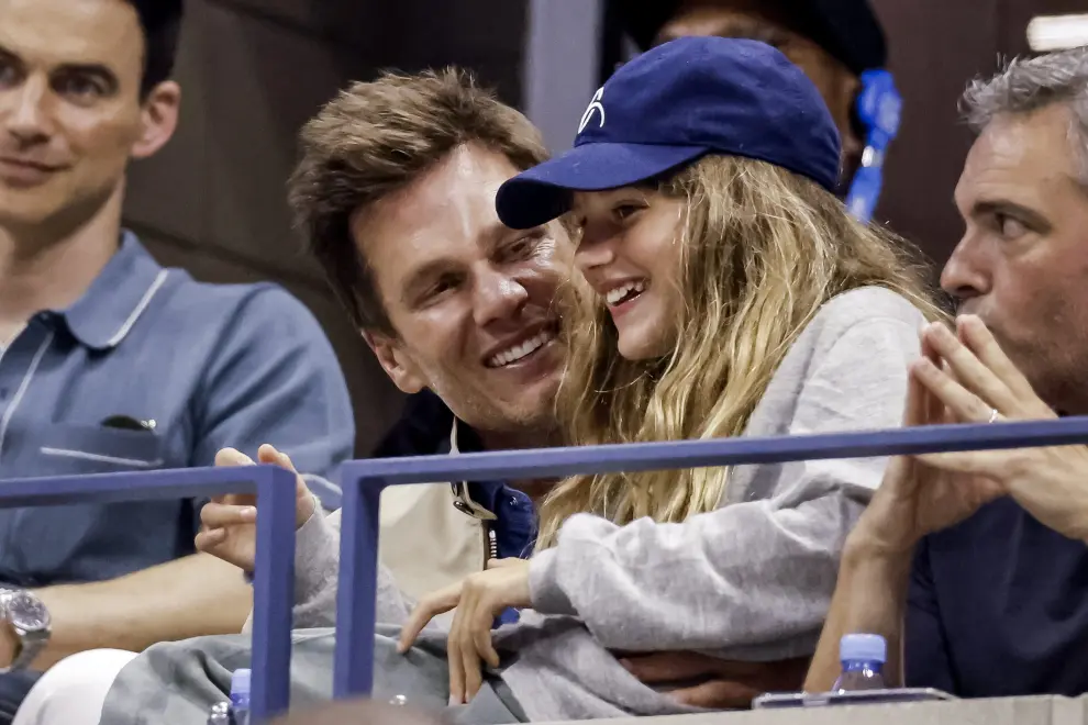 El exjugador de fútbol americano Tom Brady con su hija.