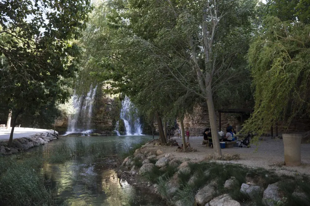 La cascada del parque municipal de Muel es un lugar mágico