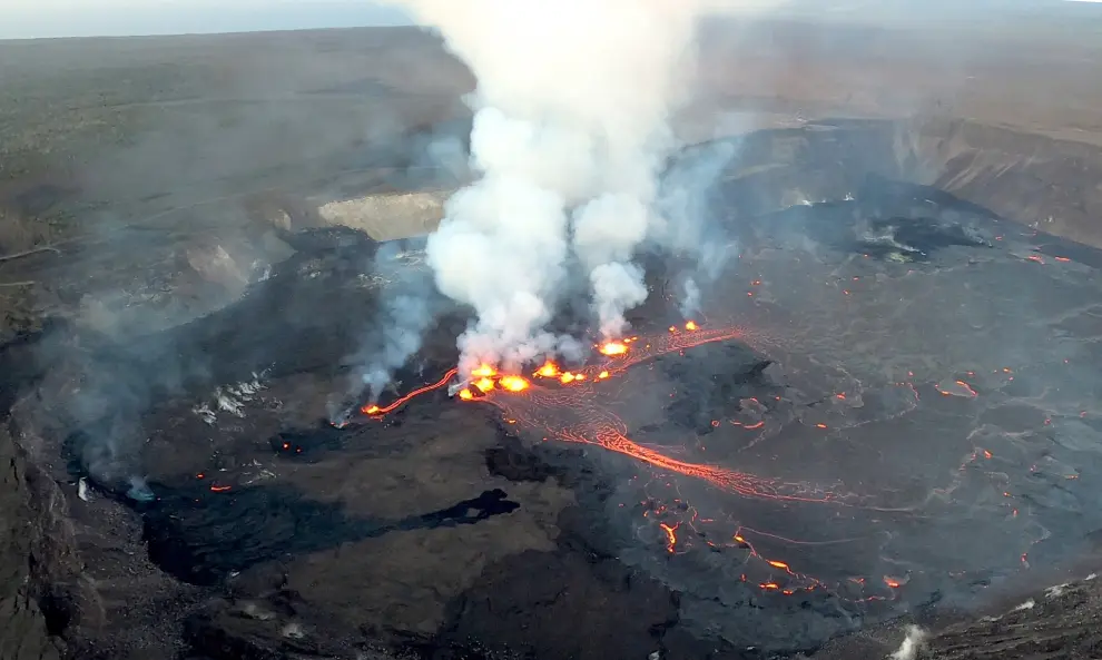 El volcán Kilauea de Hawái, uno de los más activos del mundo, entra en erupción