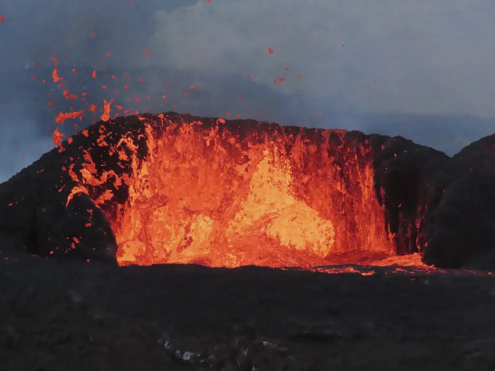 El volcán Kilauea de Hawái, uno de los más activos del mundo, entra en erupción LaPresse