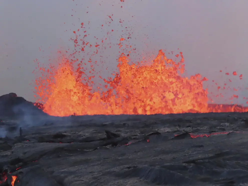 El volcán Kilauea de Hawái, uno de los más activos del mundo, entra en erupción


LaPresse