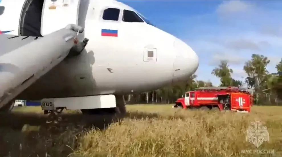 A view shows Russia's Ural Airlines plane flying from Sochi to Omsk after an emergency landing in western Siberia's Novosibirsk region, Russia, in this still image from video published September 12, 2023. Russian Emergencies Ministry/Handout via REUTERS ATTENTION EDITORS - THIS IMAGE WAS PROVIDED BY A THIRD PARTY. NO RESALES. NO ARCHIVES. MANDATORY CREDIT. WATERMARK FROM SOURCE. RUSSIA-AIRPLANE/LANDING