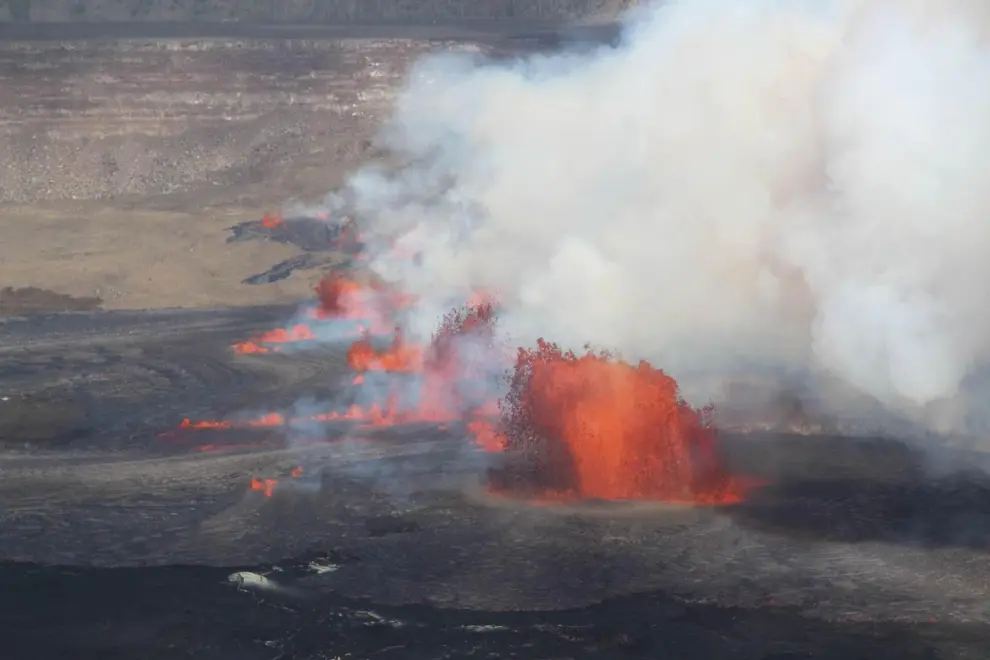 El volcán Kilauea de Hawái, uno de los más activos del mundo, entra en erupción


LaPresse