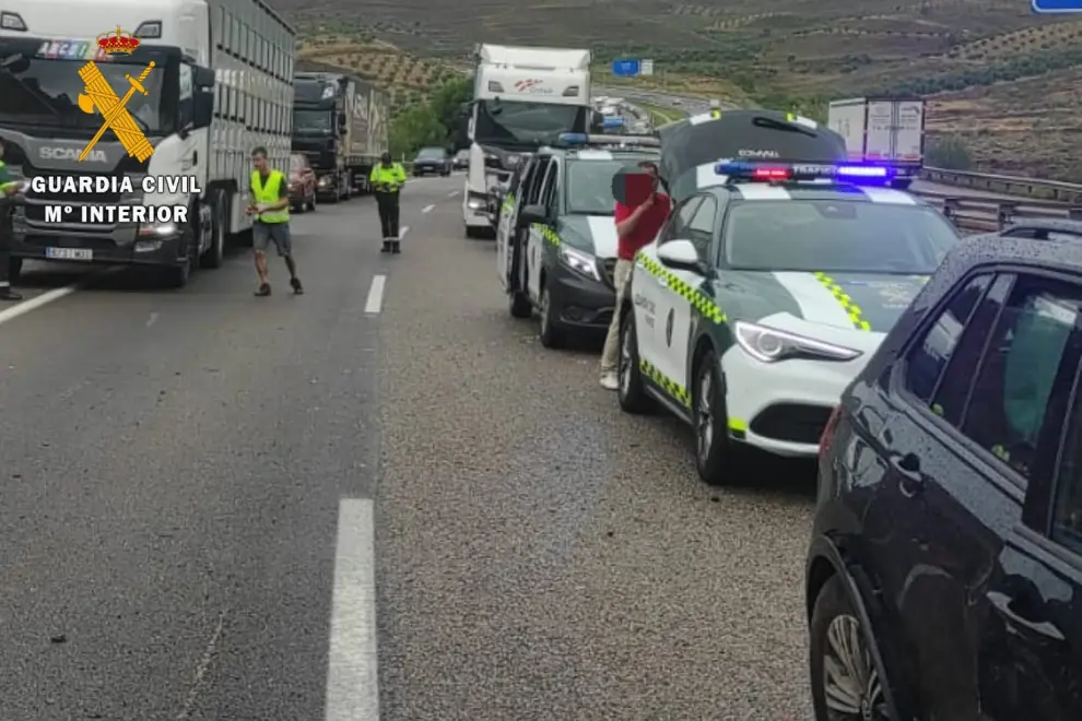 Accidente de tráfico ocurrido en el kilómetro 261 de la A-2, a la altura del término municipal de Morata de Jalón.