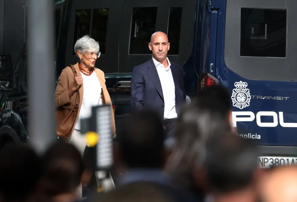 Former president of the Royal Spanish Football Federation Luis Rubiales arrives at the high court in Madrid, Spain - September 15, 2023 REUTERS/Isabel Infantes