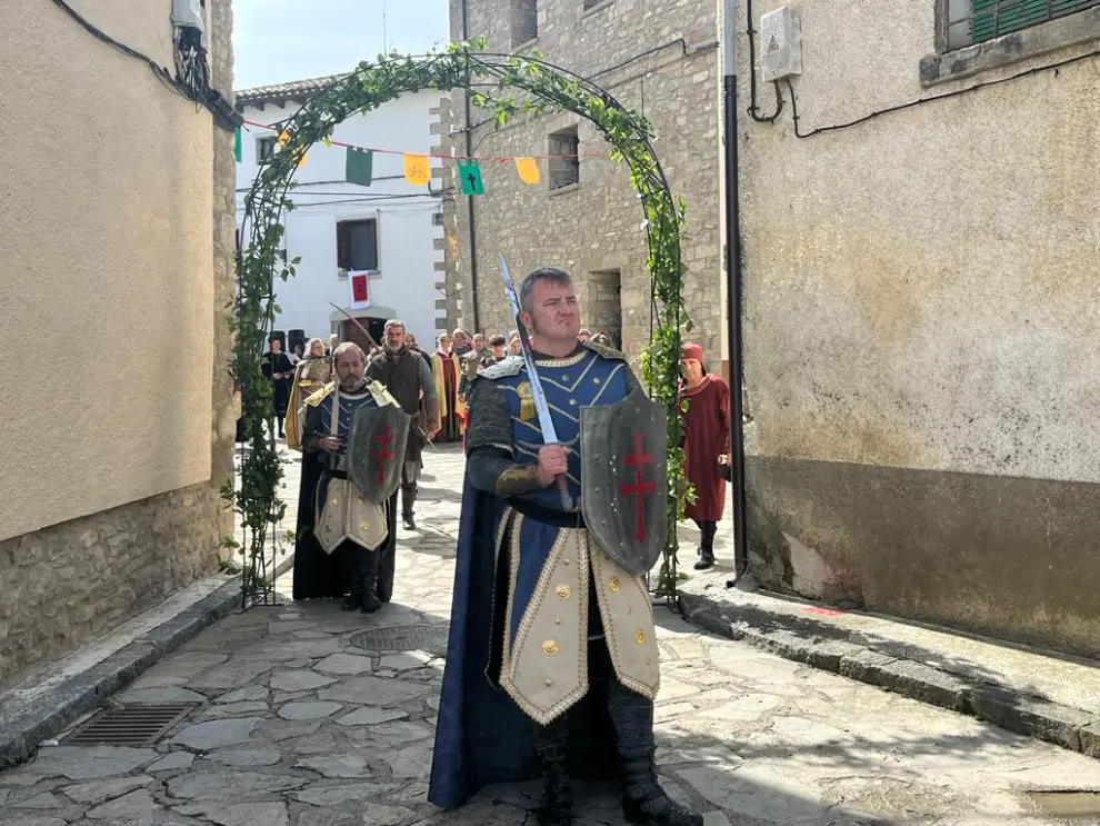 Bailo ha recuperado una de sus tradiciones rememorando el día en el que el Santo Grial llegó a esta localidad en el siglo XI