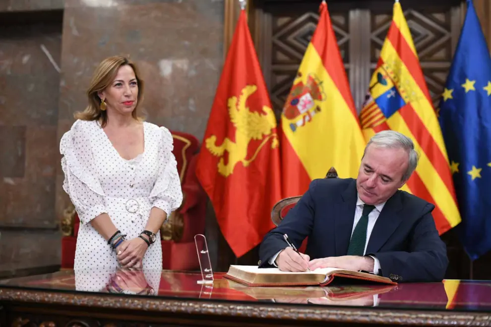Primera reunión entre Jorge Azcón y Natalia Chueca