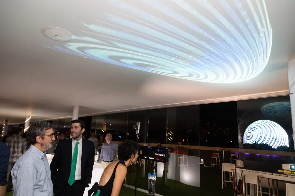 El arquitecto zaragozano Miguel Fontgivell, su equipo y amigos celebraron en Zaragoza la inauguración de La Esfera de Las Vegas a cargo de U2