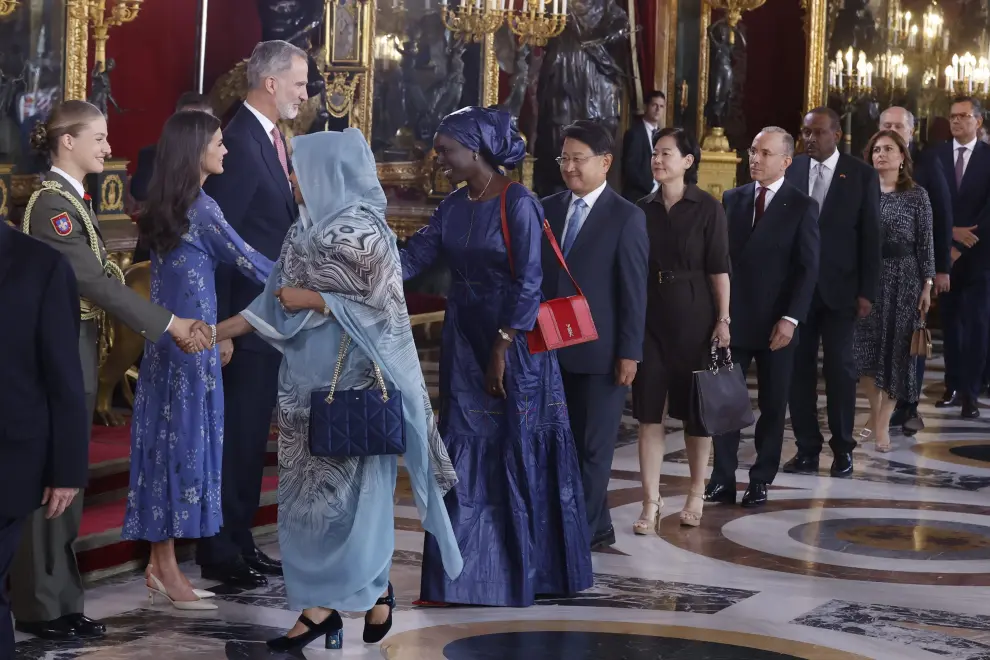 Imágenes de la recepción de los Reyes y la Princesa en el Palacio Real