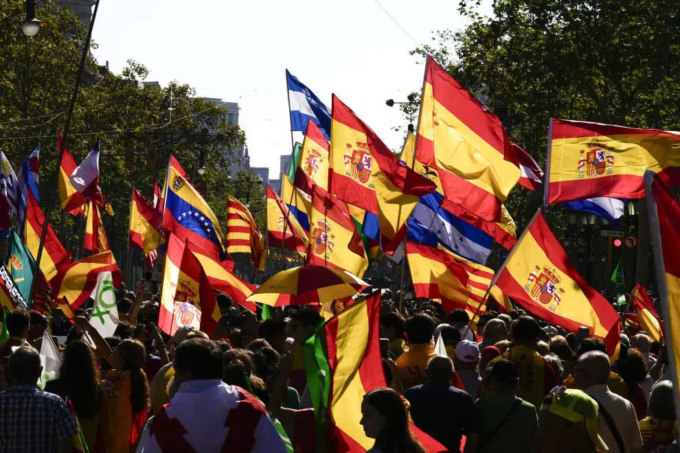 Manifestación convocada con motivo del Día de la Hispanidad en Barcelona