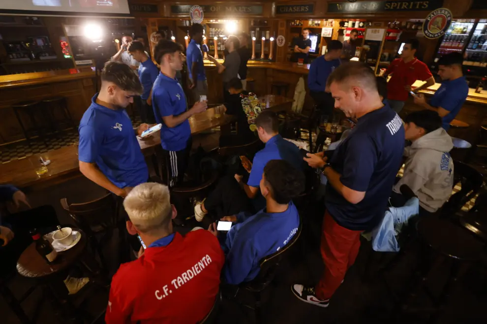 Fotos de los jugadores del Tardienta durante el sorteo de la Copa del Rey