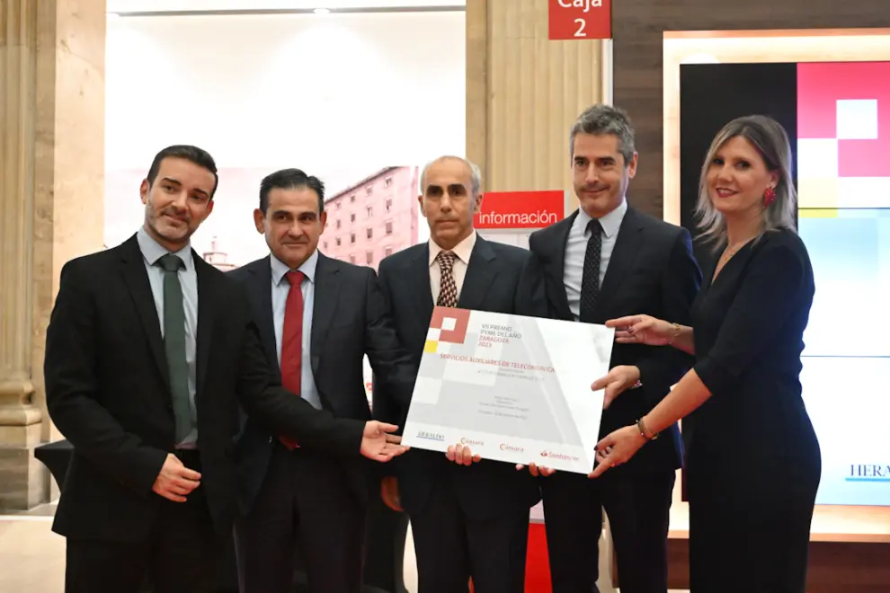 Foto de los premios Pyme del Año de Zaragoza, impulsados por la Cámara de Comercio y el Banco Santander