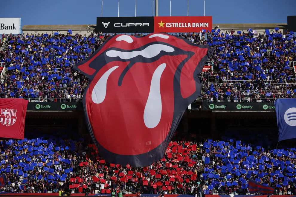 Soccer Football - LaLiga - FC Barcelona v Real Madrid - Estadi Olimpic Lluis Companys, Barcelona, Spain - October 28, 2023 General view as FC Barcelona fans display The Rolling Stones logo in the stands before the match REUTERS/Albert Gea SOCCER-SPAIN-FCB-MAD/REPORT