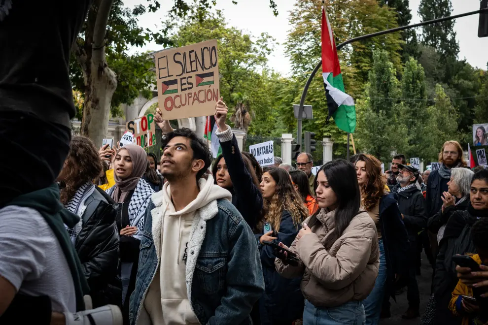 Algunos momentos de la manifestación en Madrid en favor del pueblo palestino y contra la guerra.