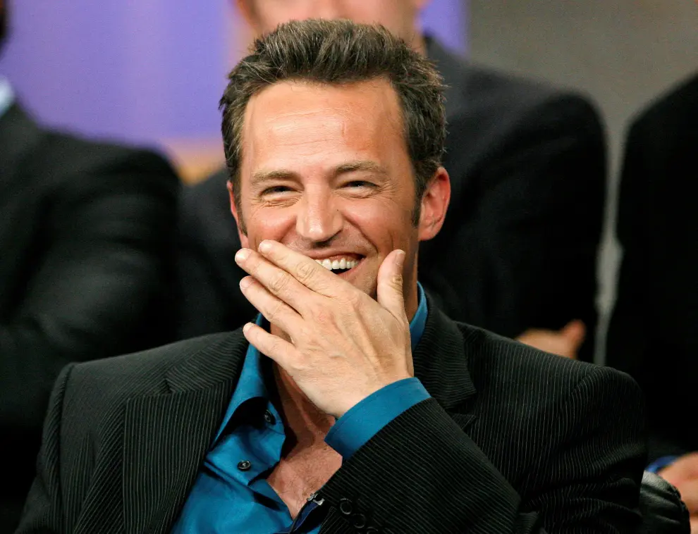 FILE PHOTO: Cast member Matthew Perry attends the premiere of the film "17 Again" in Los Angeles April 14, 2009. REUTERS/Phil McCarten/File Photo PEOPLE-MATTHEW PERRY/