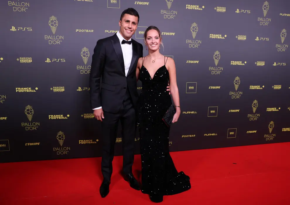 Rodri de Manchester City posará con su compañera Laura en la gala del Balón de Oro 2023 en el Teatro del Châtelet de París