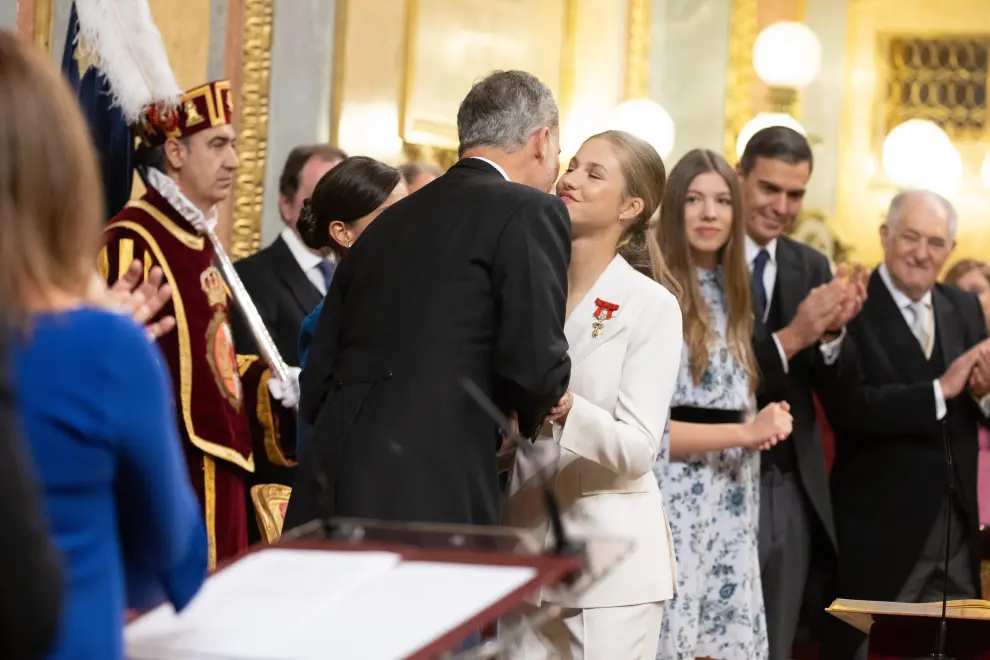 La princesa Leonor jura la Constitución en el Congreso.