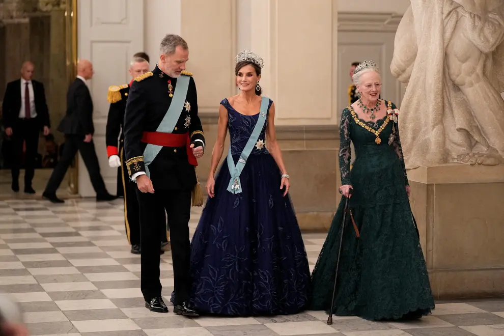 Spain's King Felipe, Queen Letizia and Denmark's Queen Margrethe attend the State Banquet at Christiansborg Castle in Copenhagen, Denmark, November 6, 2023. Ritzau Scanpix/Mads Claus Rasmussen via REUTERS    ATTENTION EDITORS - THIS IMAGE WAS PROVIDED BY A THIRD PARTY. DENMARK OUT. NO COMMERCIAL OR EDITORIAL SALES IN DENMARK. DENMARK-ROYALS/SPAIN